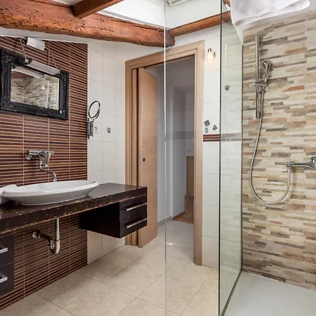 Paradise View Deluxe