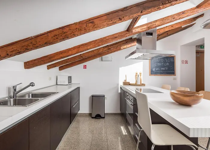 Paradise View Deluxe * Abbázia