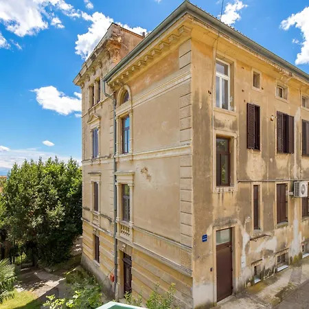 Paradise View Deluxe Daire