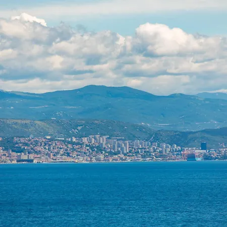 Paradise View Deluxe *